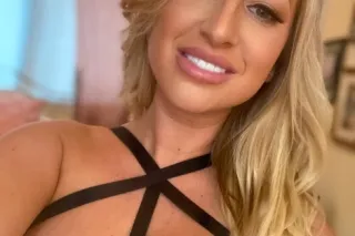 Quinn Waters adult star - Image 4