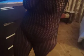 Outcalls incalls wassup hmu !!!! Happy new year!!!! 2026 return customer discounts available!!! hmu who got ⛽ - Image 5