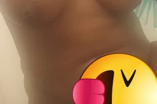 Outcalls incalls wassup hmu !!!! Happy new year!!!! 2026 return customer discounts available!!! hmu who got ⛽ - Image 7