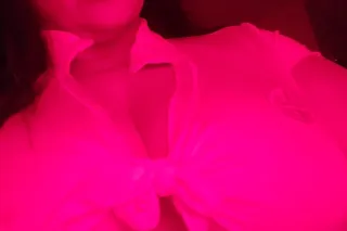 Well Reviewed Busty Brittany LeaVing Thursday Morning - Image 2