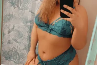 Looking for someone to melt the ice this winter ❄ - Image 1