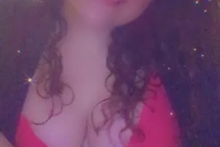 Got a room for a day or two ❤️💋💦💥 - Image 3