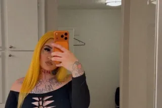 😝💦Freaky with a Fat Azz 🍑Pretty Feet 👣 Pink Shaved Pussy 🌷& Thick thighs😍😝 - Image 5